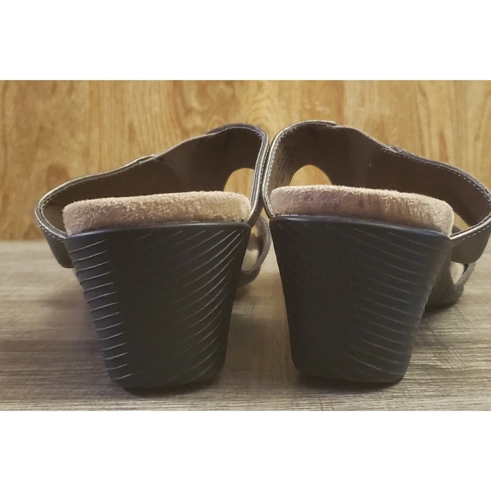 Axxiom Arika Bedazzled Wedge Sandals Women's Size 8.5 Gray‎